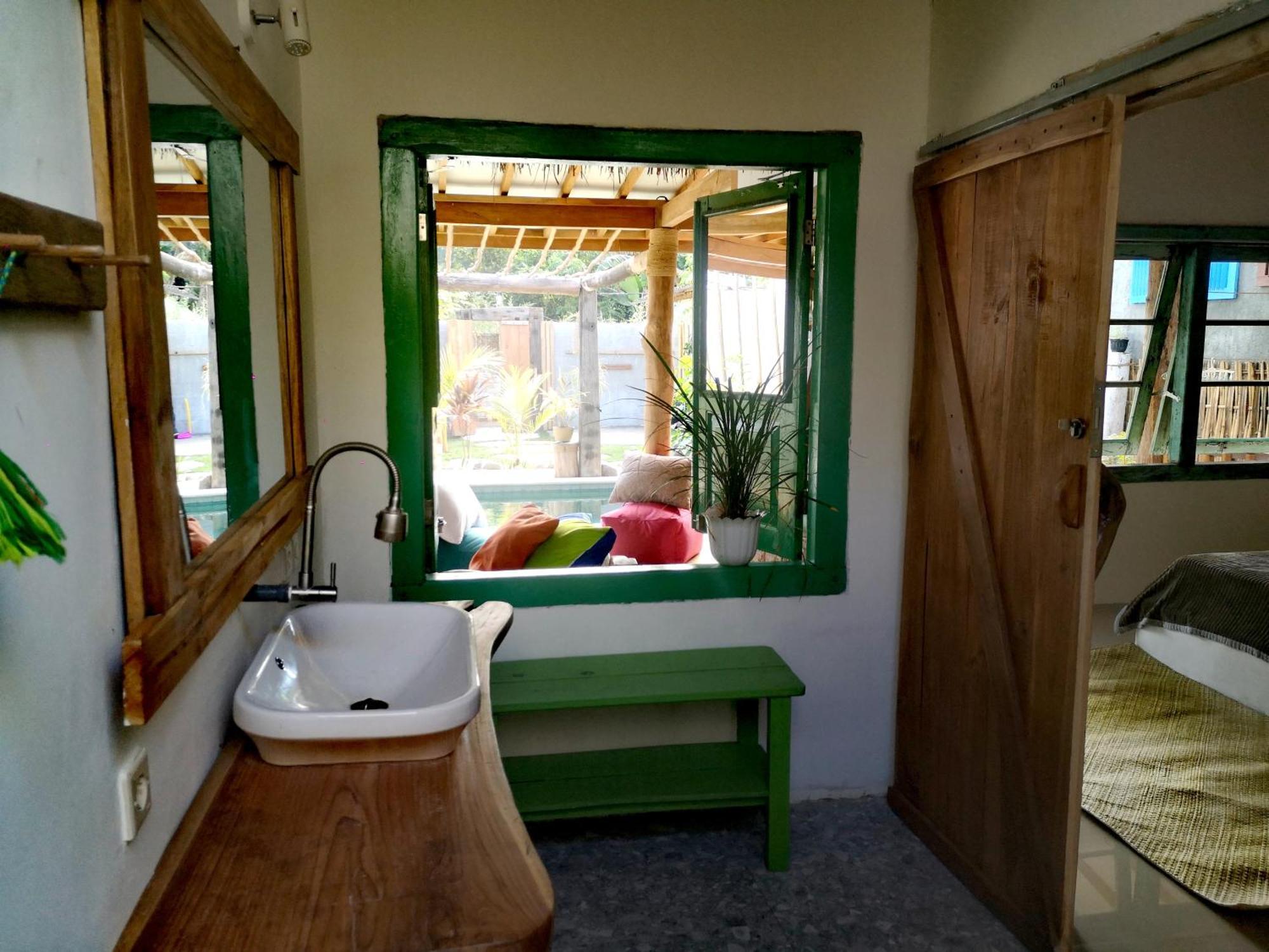 Villa La Vida กีลีตราวางัน ภายนอก รูปภาพ
